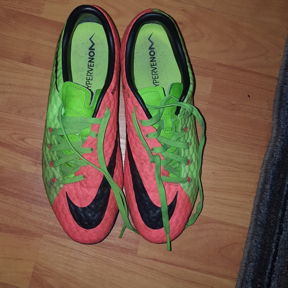 Nike Venom Soccer Cleats